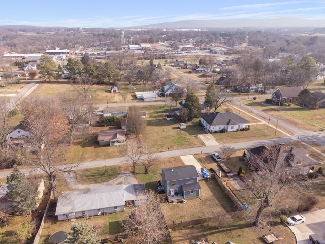 203 5th Ave, N, Decherd, TN 37324