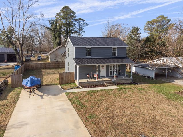 203 5th Ave, N, Decherd, TN 37324