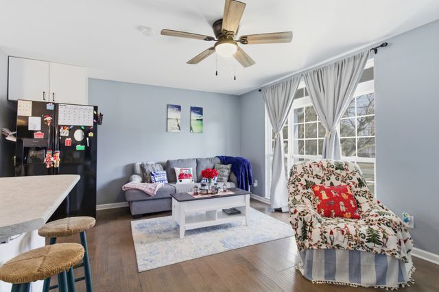 203 5th Ave, N, Decherd, TN 37324