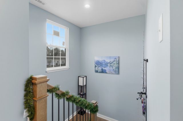 203 5th Ave, N, Decherd, TN 37324