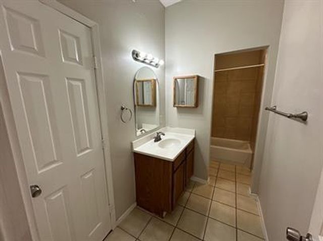 406 Hawthorne St Street A, Houston, TX 77006