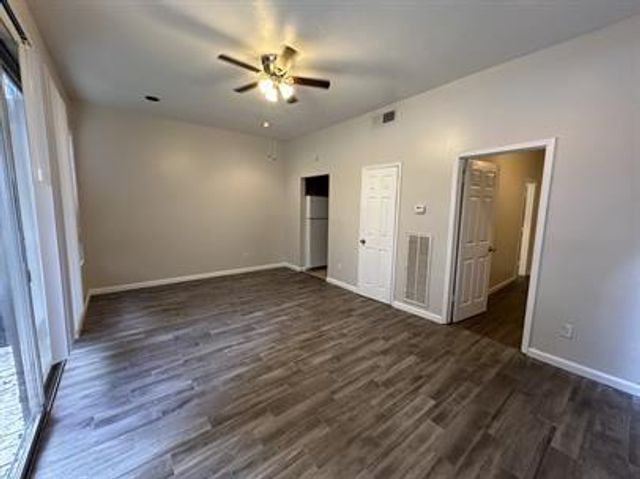 406 Hawthorne St Street A, Houston, TX 77006
