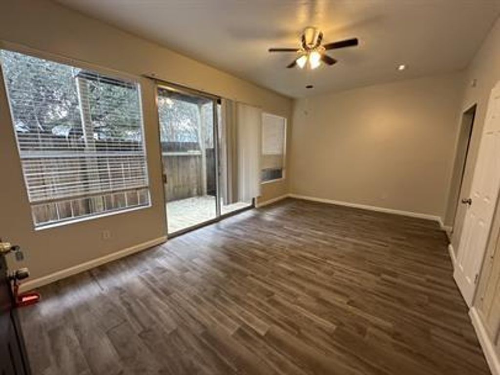 406 Hawthorne St Street A, Houston, TX 77006