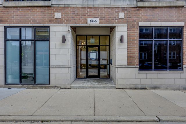 4755 N WASHTENAW Avenue 209, Chicago, IL 60625