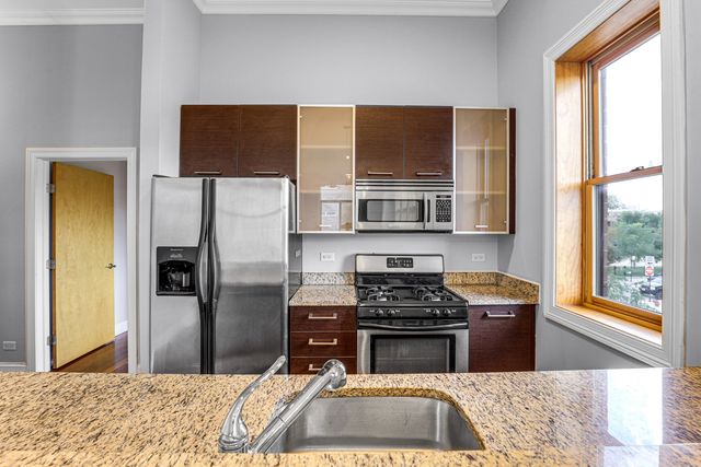 4755 N WASHTENAW Avenue 209, Chicago, IL 60625