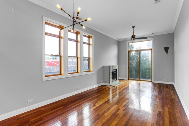 4755 N WASHTENAW Avenue 209, Chicago, IL 60625