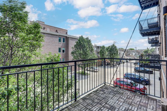 4755 N WASHTENAW Avenue 209, Chicago, IL 60625