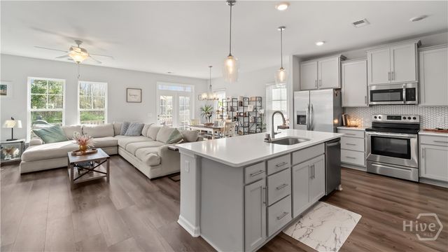 242 Flagler Drive, Savannah, GA 31419