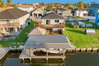 621 Warsaw Street, Bayou Vista, TX 77563