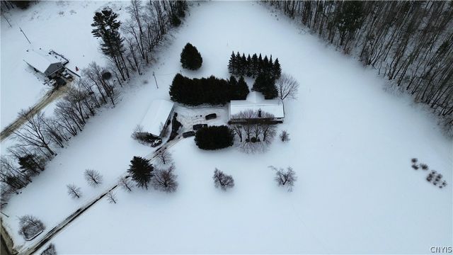 158 Cross Road, Laurens, NY 13825