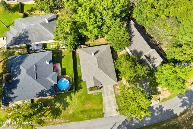 9534 Laa La Court, Diamondhead, MS 39525