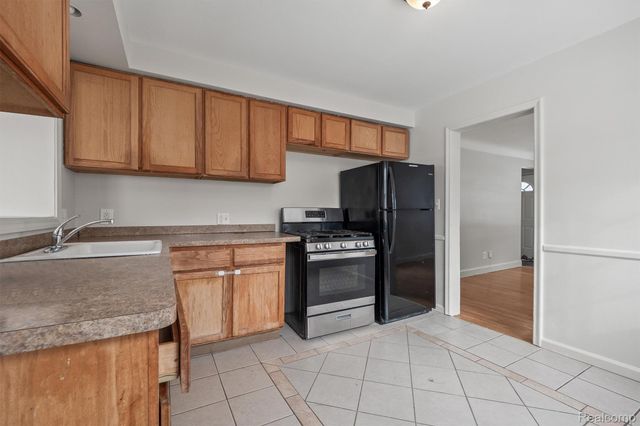 184 Brentwood Street, Inkster, MI 48141