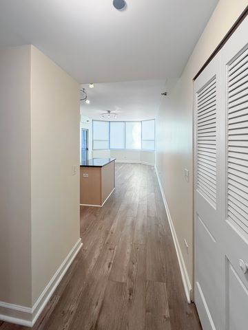 720 W Randolph Street 608, Chicago, IL 60661