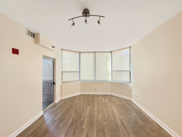 720 W Randolph Street 608, Chicago, IL 60661