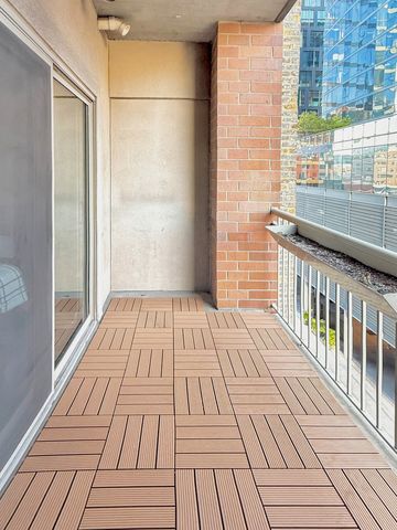 720 W Randolph Street 608, Chicago, IL 60661