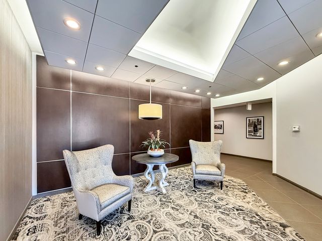 720 W Randolph Street 608, Chicago, IL 60661