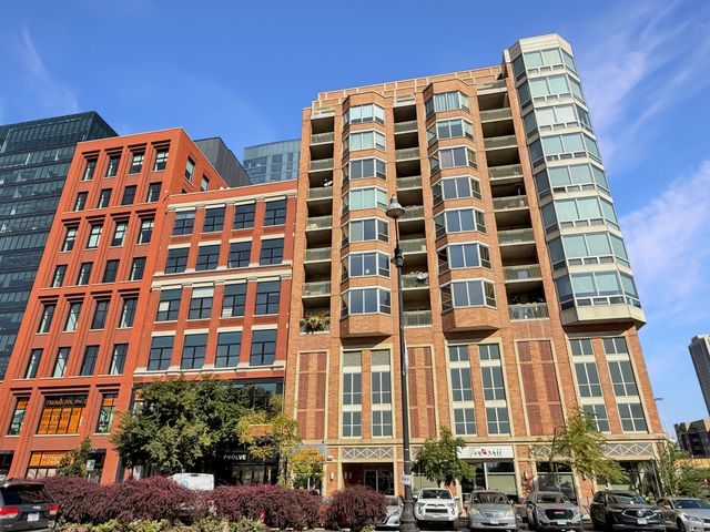 720 W Randolph Street 608, Chicago, IL 60661