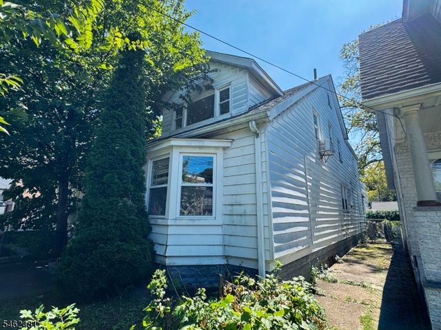 12 Maolis Ave, Bloomfield Twp., NJ 07003