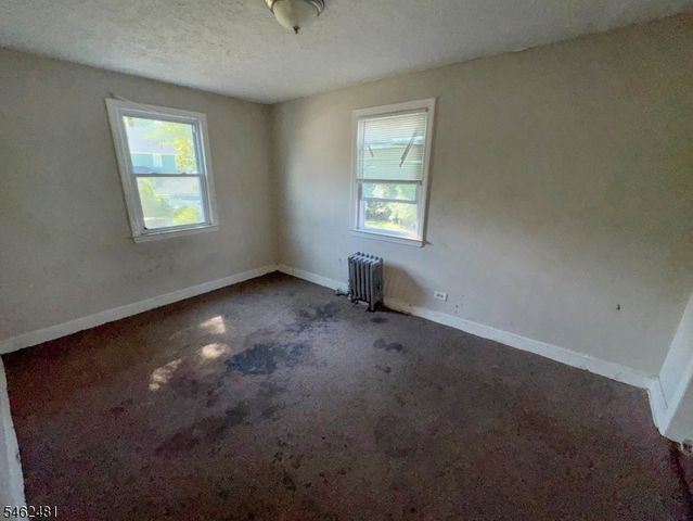 12 Maolis Ave, Bloomfield Twp., NJ 07003