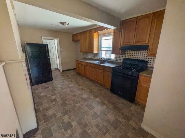 12 Maolis Ave, Bloomfield Twp., NJ 07003