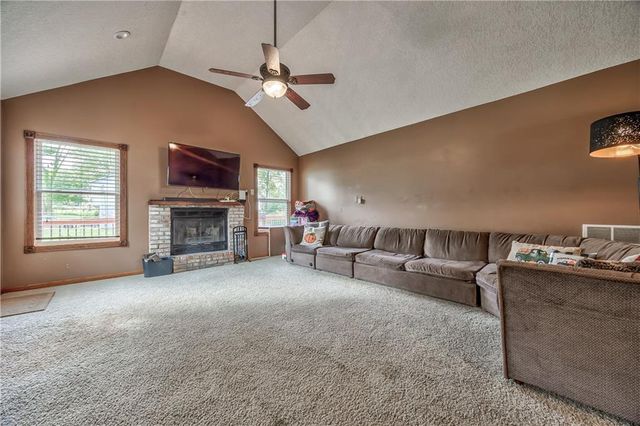 301 N Harrison Street, Spring Hill, KS 66083