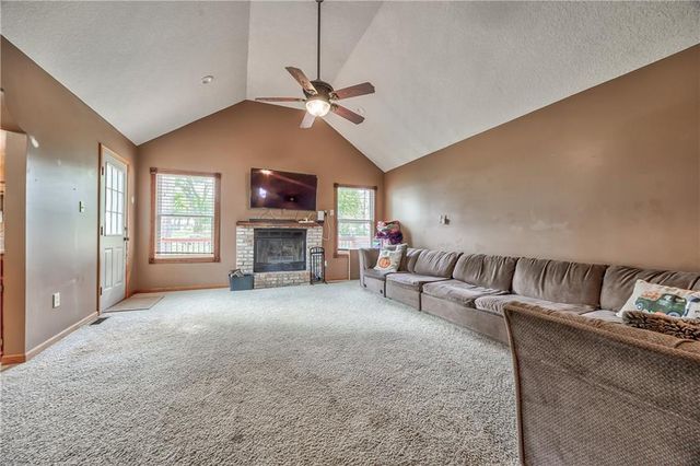 301 N Harrison Street, Spring Hill, KS 66083
