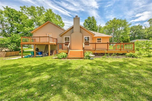 301 N Harrison Street, Spring Hill, KS 66083