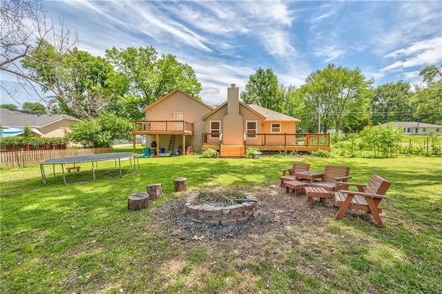 301 N Harrison Street, Spring Hill, KS 66083