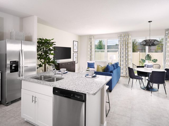 594 Salisbury Circle, Fort Pierce, FL 34982