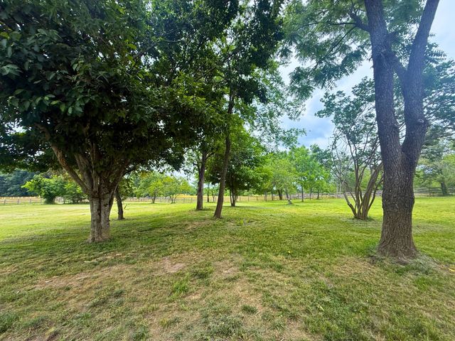 405 Fairfield Rd, Bethpage, TN 37022