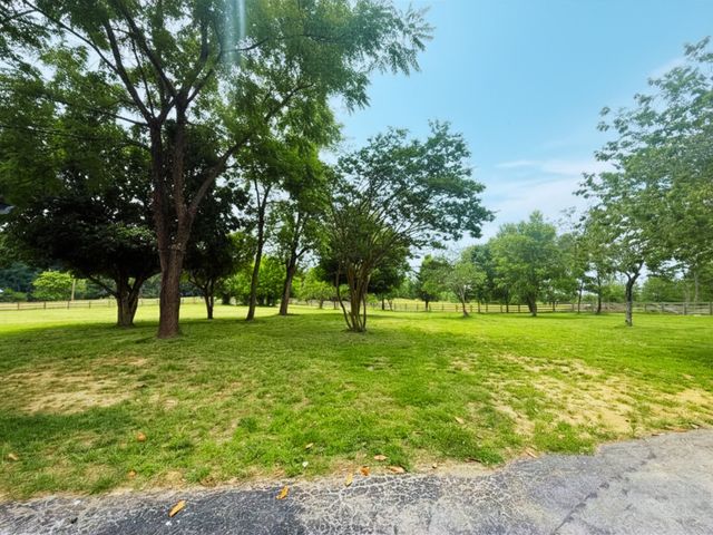 405 Fairfield Rd, Bethpage, TN 37022