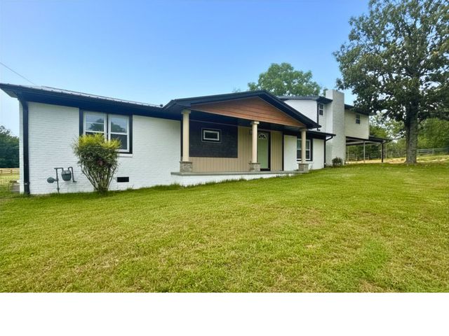 405 Fairfield Rd, Bethpage, TN 37022