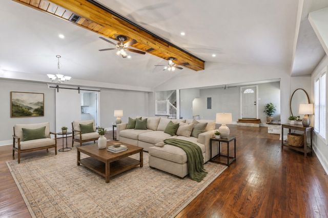 405 Fairfield Rd, Bethpage, TN 37022