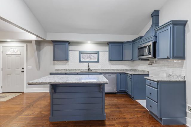 405 Fairfield Rd, Bethpage, TN 37022