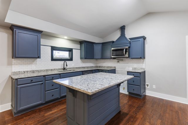 405 Fairfield Rd, Bethpage, TN 37022
