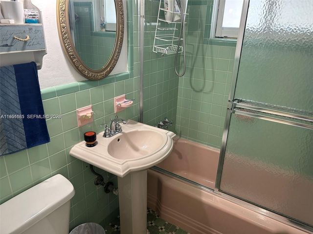 9530 NW 1st Ave, Miami Shores, FL 33150