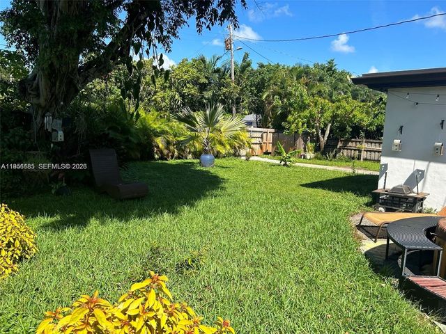 9530 NW 1st Ave, Miami Shores, FL 33150