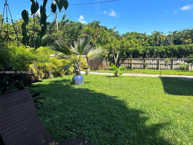 9530 NW 1st Ave, Miami Shores, FL 33150