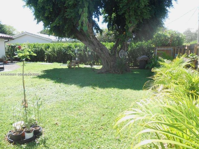 9530 NW 1st Ave, Miami Shores, FL 33150