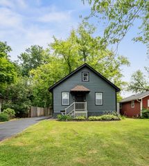 526 S Calumet Avenue, Aurora, IL 60506