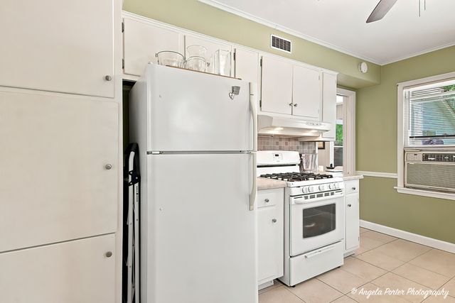 2904 Wooded Lane, Mchenry, IL 60051