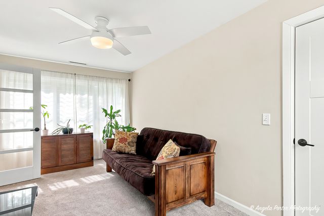 2904 Wooded Lane, Mchenry, IL 60051