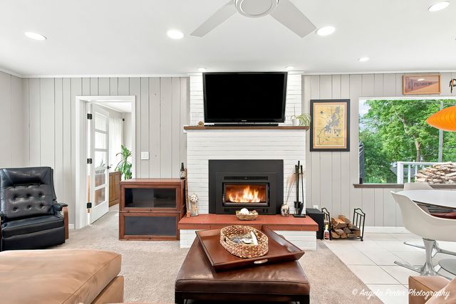 2904 Wooded Lane, Mchenry, IL 60051