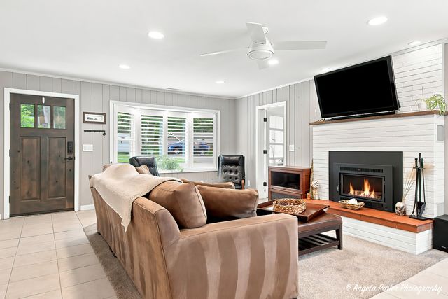 2904 Wooded Lane, Mchenry, IL 60051