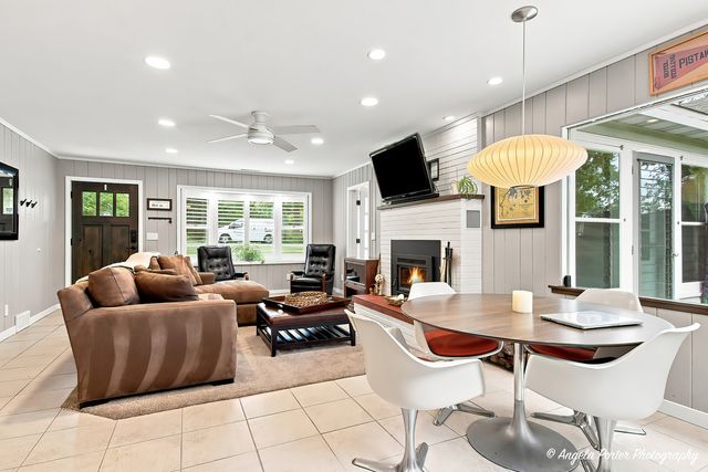 2904 Wooded Lane, Mchenry, IL 60051
