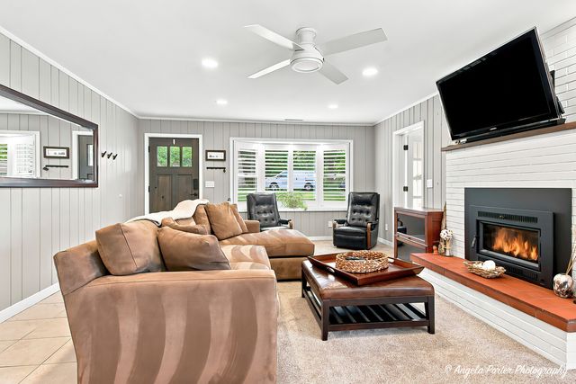 2904 Wooded Lane, Mchenry, IL 60051