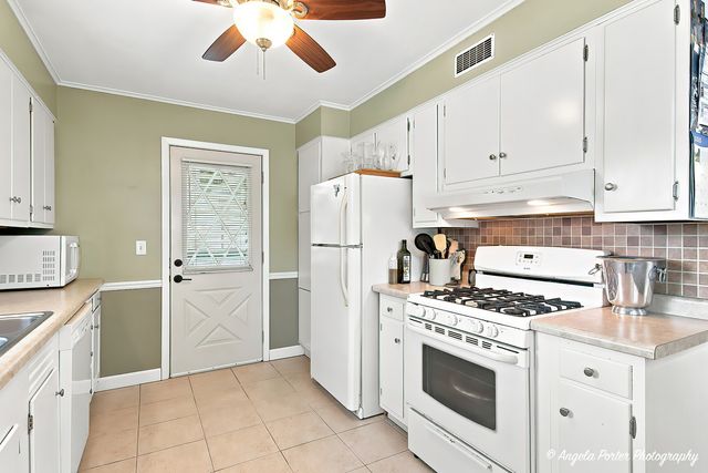 2904 Wooded Lane, Mchenry, IL 60051