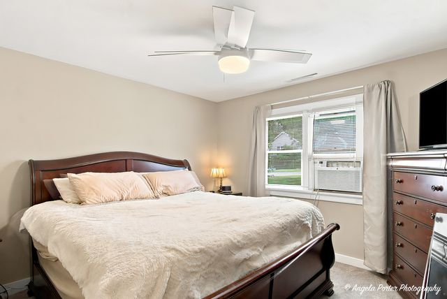2904 Wooded Lane, Mchenry, IL 60051