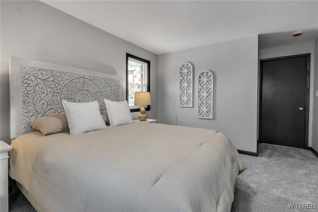 60 Evelyn Avenue, West Seneca, NY 14224