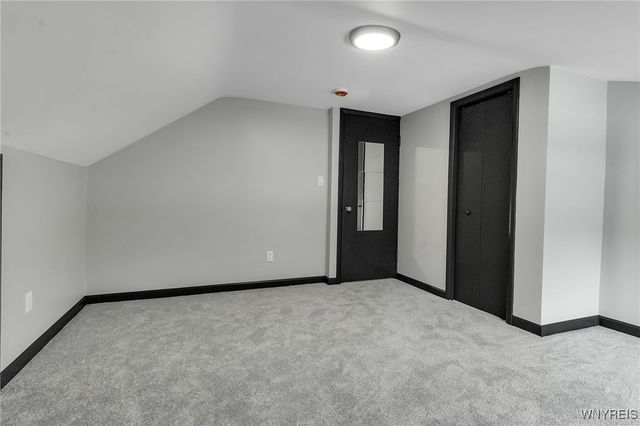 60 Evelyn Avenue, West Seneca, NY 14224